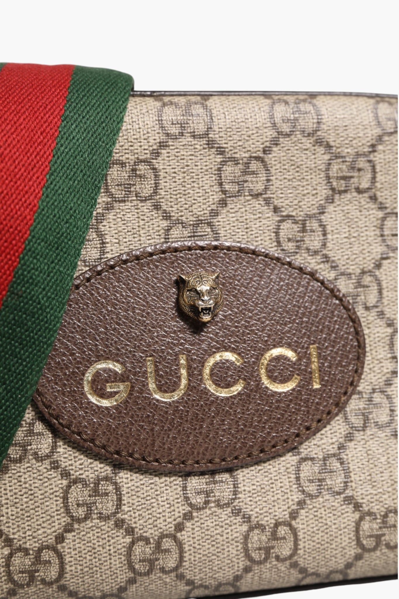 Gucci GG Supreme Neo Messenger Crossbody Bag