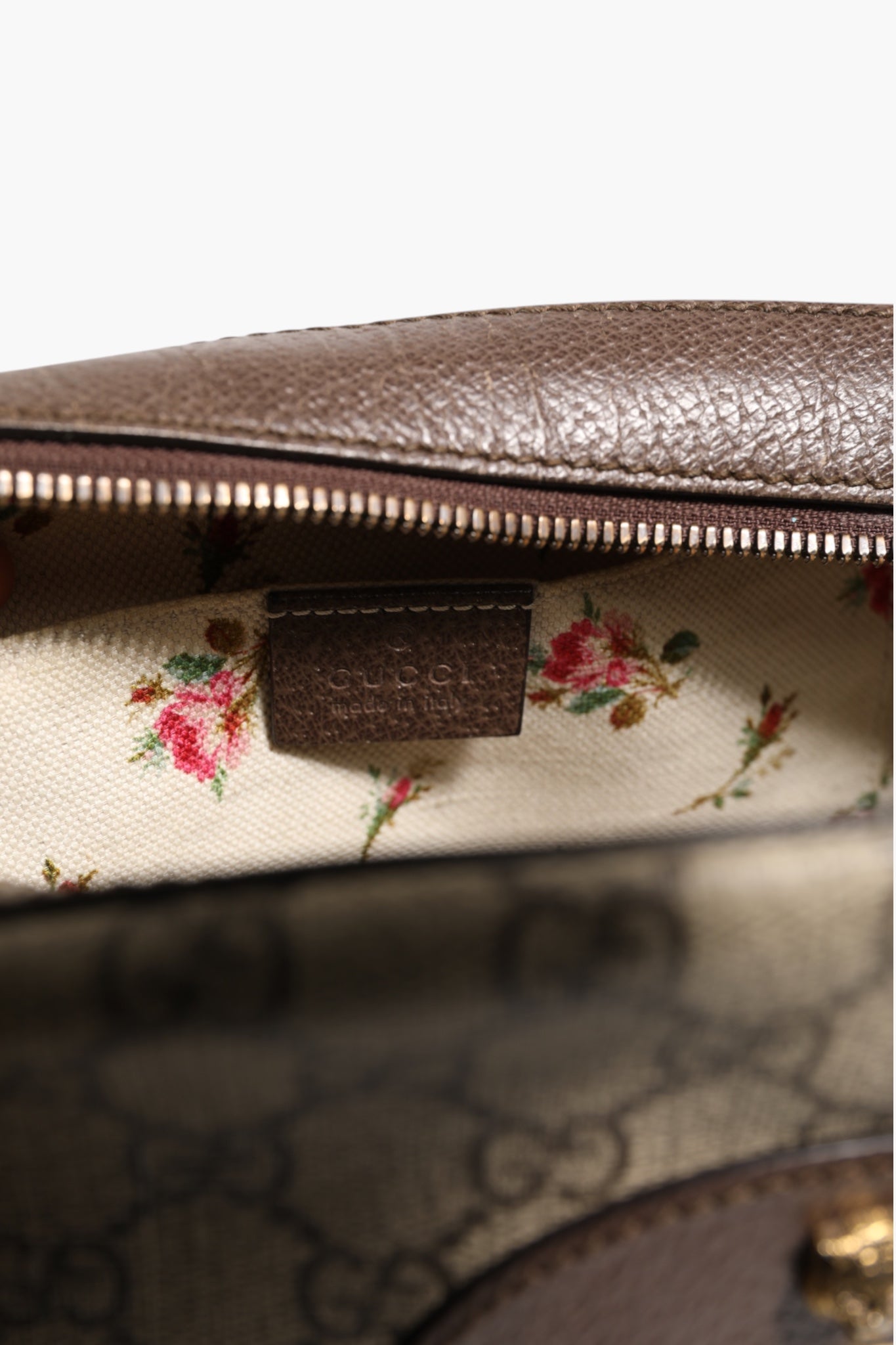 Gucci GG Supreme Neo Messenger Crossbody Bag