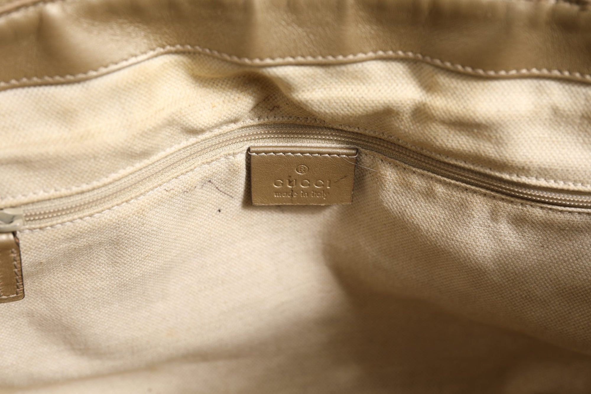 Gucci Sukey 2Way Crossbody Bag