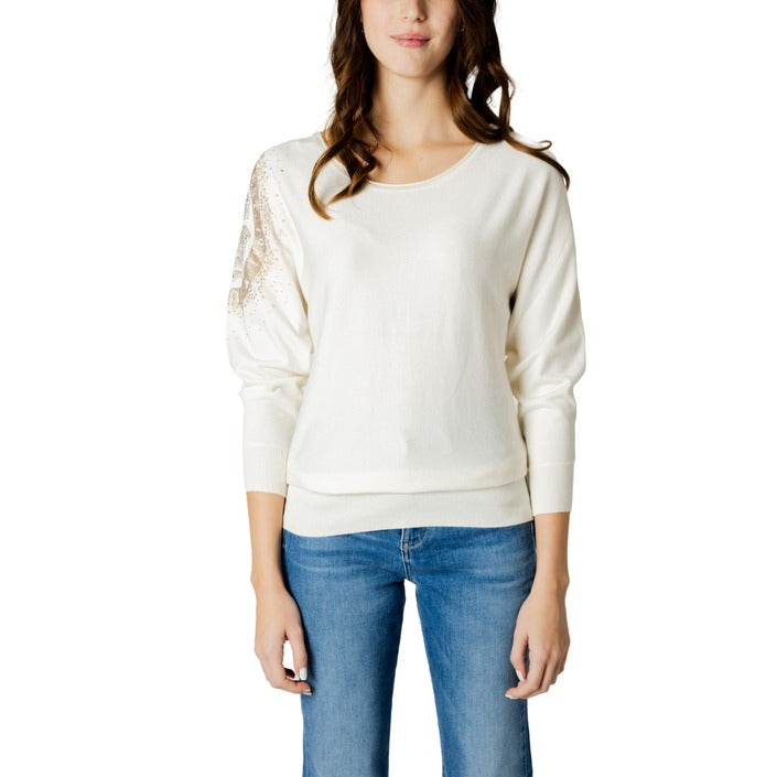 Guess Quarter Sleeve Embellished Sweater - white