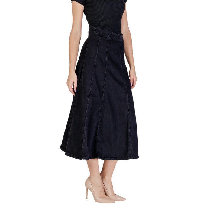 Ichi Logo All Black A-Line Cotton-Rich Midi Skirt