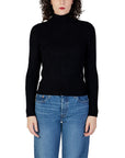 Guess Minimalist Turtleneck Sweater