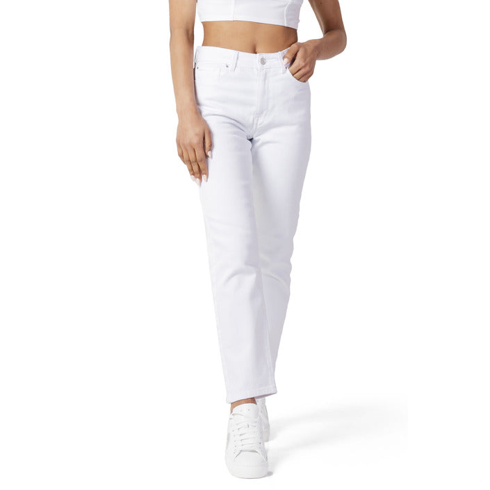 Only Minimalist Straight Leg Fit Ankle Cut White Denim Jeans