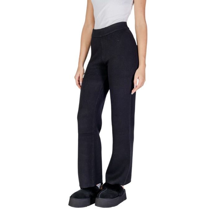 Vero Moda Straight Leg Fit Pants