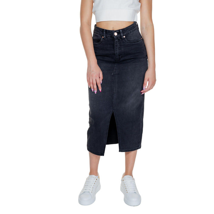 Vero Moda Classic Dark Wash Denim Skirt