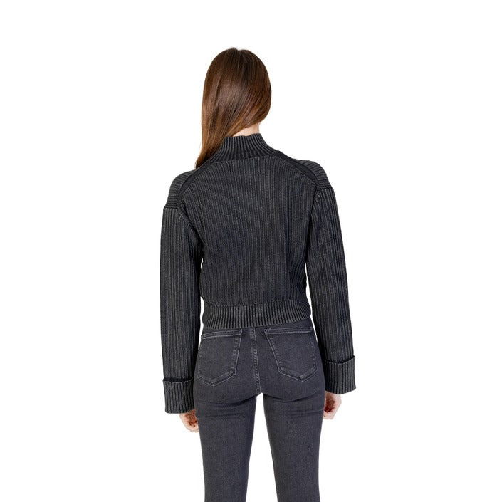 Calvin Klein Jeans Logo Pure Cotton Turtleneck Knit Crop Top - black