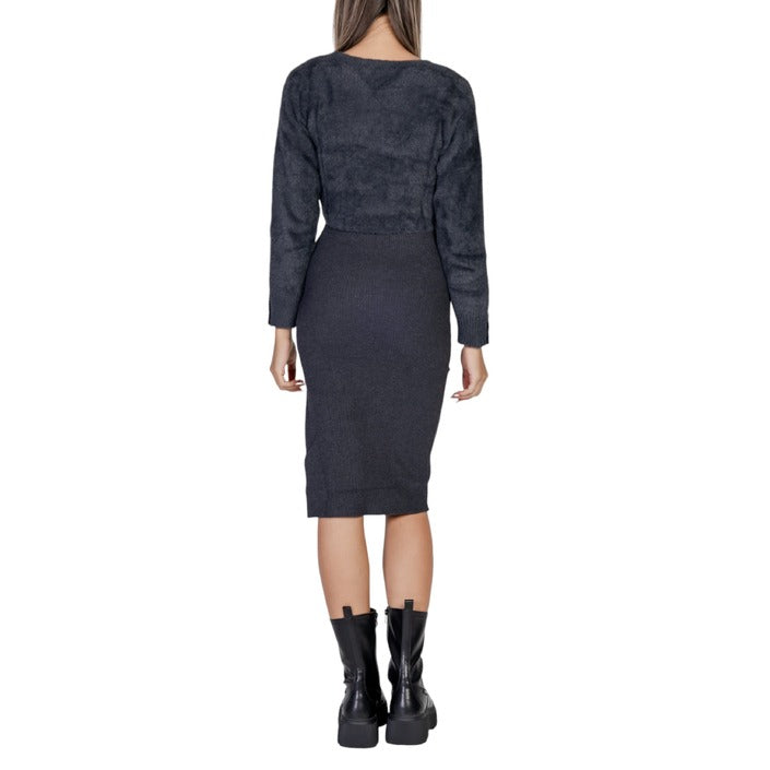 Morgan De Toi Long Sleeve Side Slit Winter Midi Dress