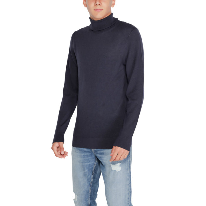 Calvin Klein Minimalist Turtleneck 100% Wool Sweater