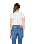 Tommy Hilfiger Jeans Logo Pure Cotton Crop T-Shirt