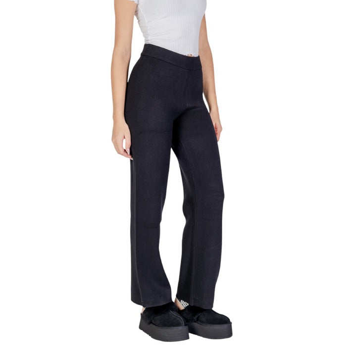 Vero Moda Straight Leg Fit Pants