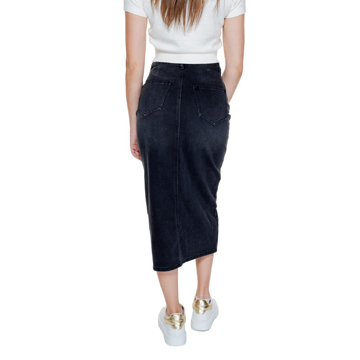 Vero Moda Classic Dark Wash Denim Skirt