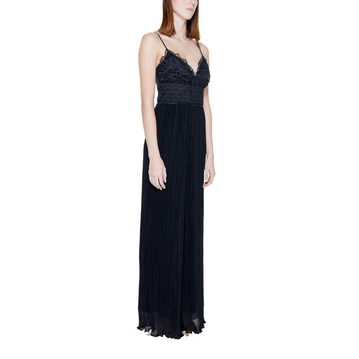 Guess All Black Sweetheart Neckline Lace Glam Jumpsuit