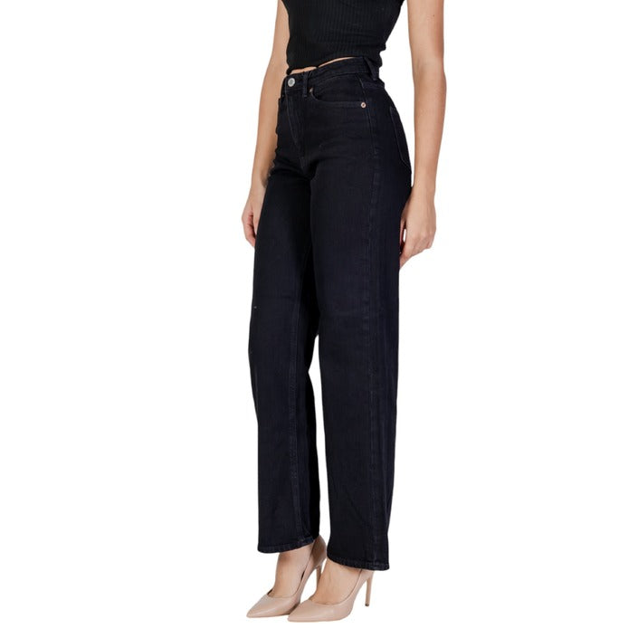 Vero Moda Straight Leg Black Jeans