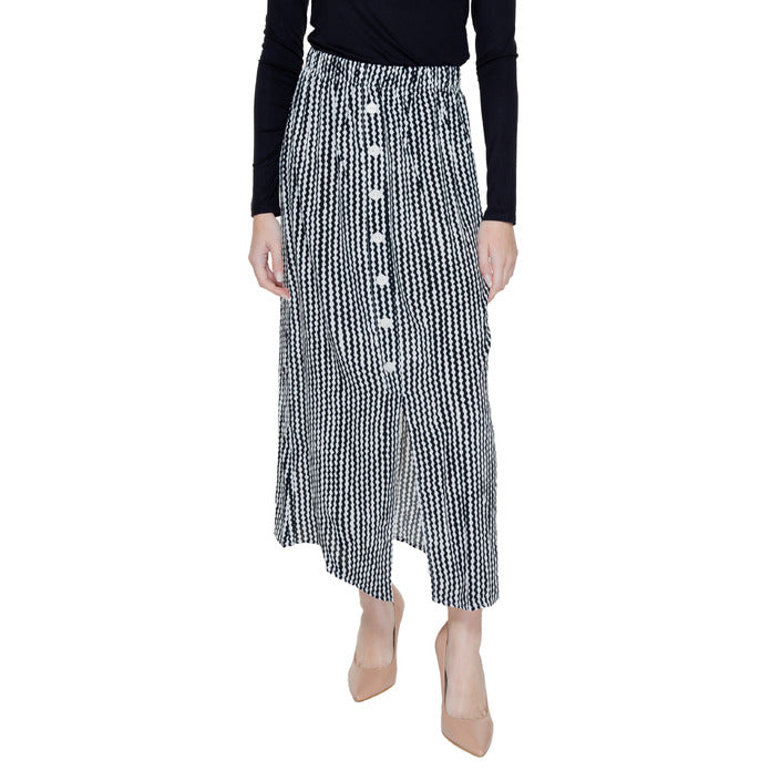 Only Front Buttoned Flowy Patterned Midi Skirt