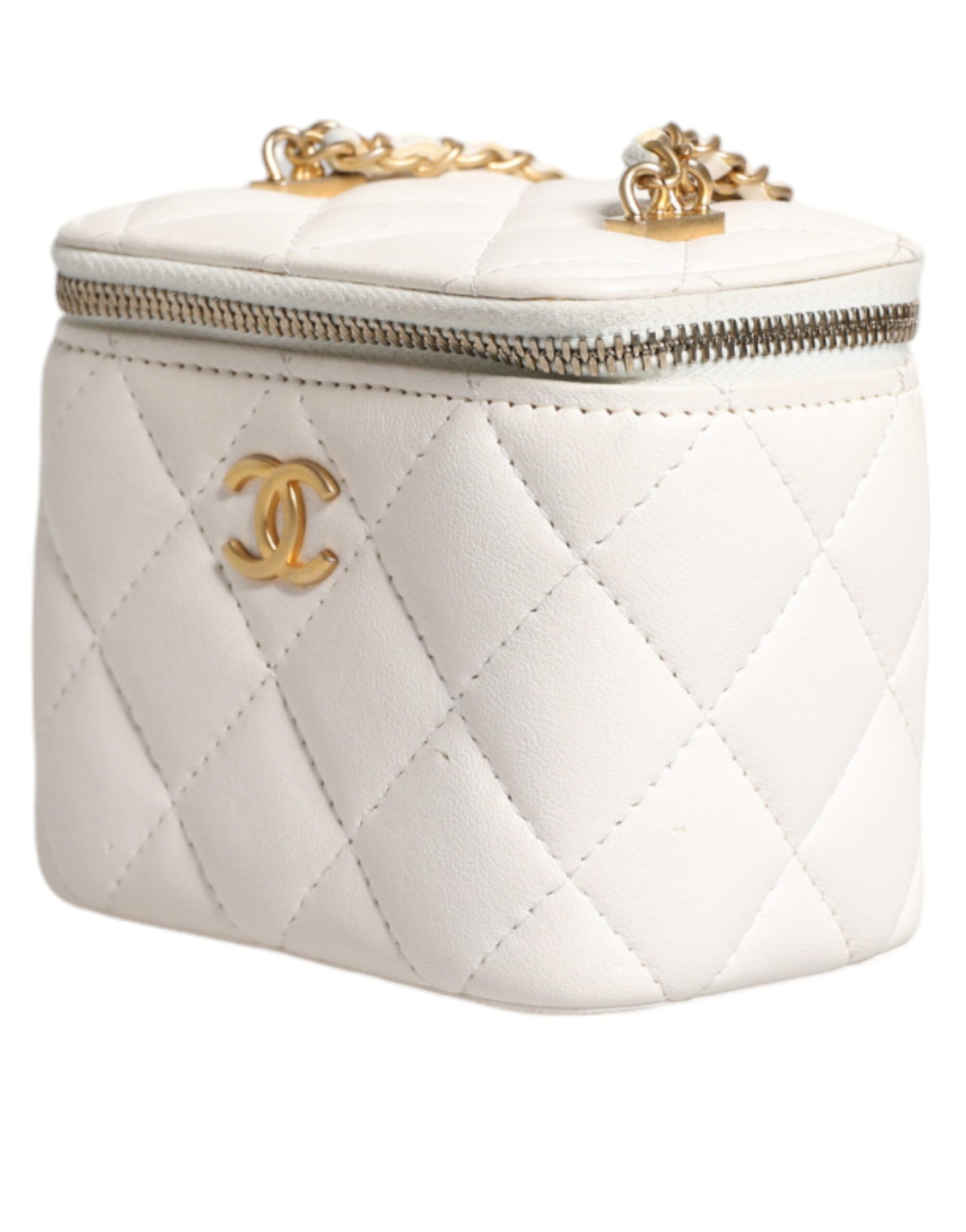 Chanel White Matelasse Lambskin Gold Chain Shoulder Vanity Bag