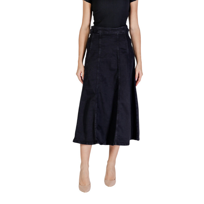 Ichi Logo All Black A-Line Cotton-Rich Midi Skirt