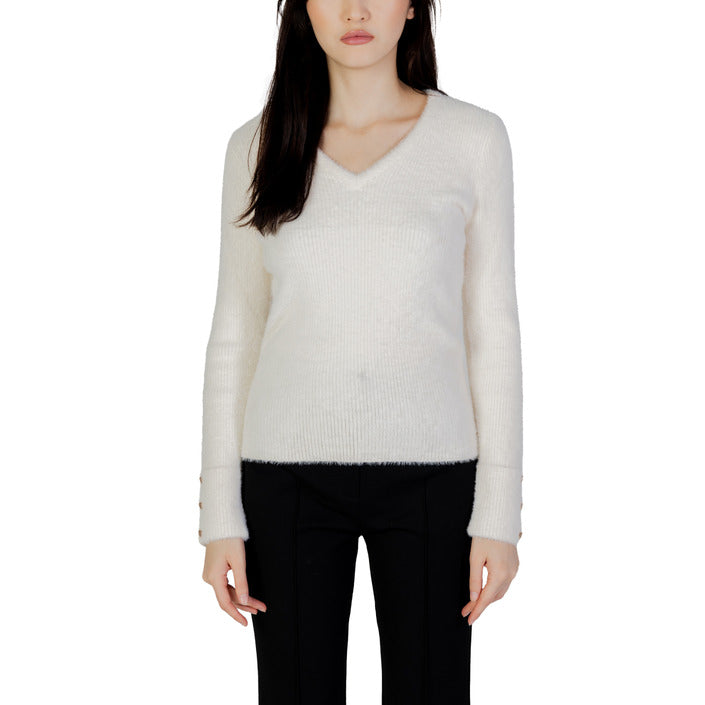 Morgan De Toi Minimalist Soft Luxe White Sweater