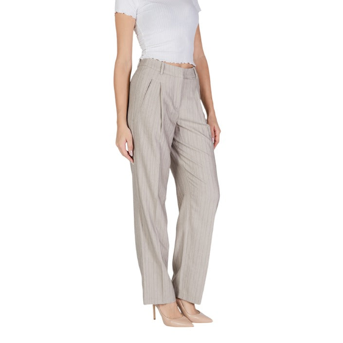 Vero Moda Straight Leg Fit Suit Pants