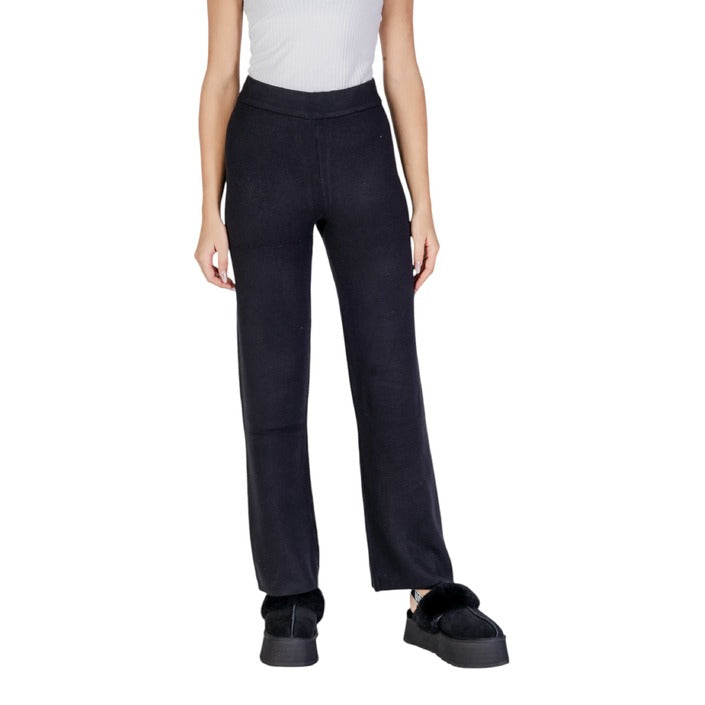 Vero Moda Straight Leg Fit Pants