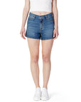 Levi`s Logo Medium Wash Classic Denim Shorts