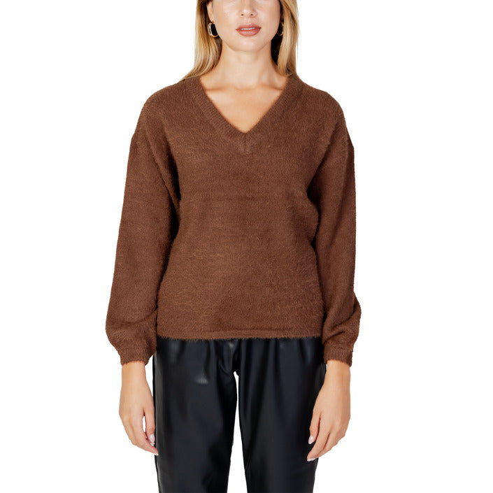 JDY Minimalist V-Neck Sweater &amp; Knit Top - chocolate brown