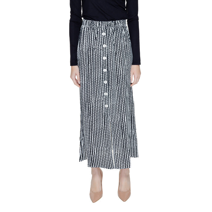 Only Front Buttoned Flowy Patterned Midi Skirt