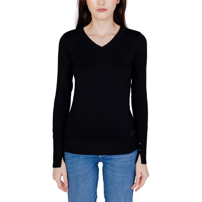Guess Minimalist 100% Cotton V-Neck Sweater - black