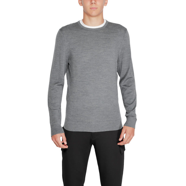 Calvin Klein Minimalist Crewneck 100% Wool Sweater