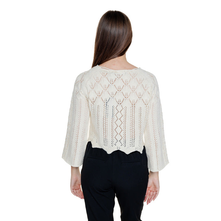 Vero Moda Lace Quarter Sleeve Top - white/cream