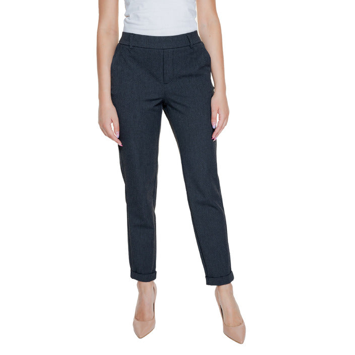 Vero Moda Slim Fit Capri Pants - 2 Shades