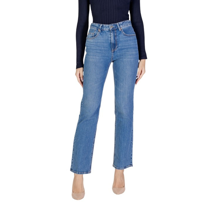 Vero Moda Light Wash Straight Leg Fit Jeans