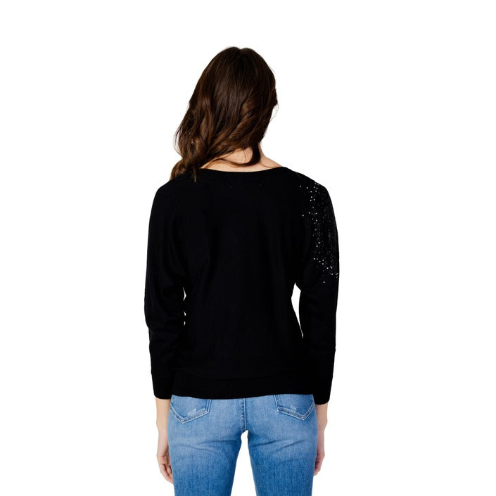 Guess Quarter Sleeve Embellished Sweater - black 