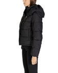 Calvin Klein Jeans Logo Hooded Puffer Jacket - black