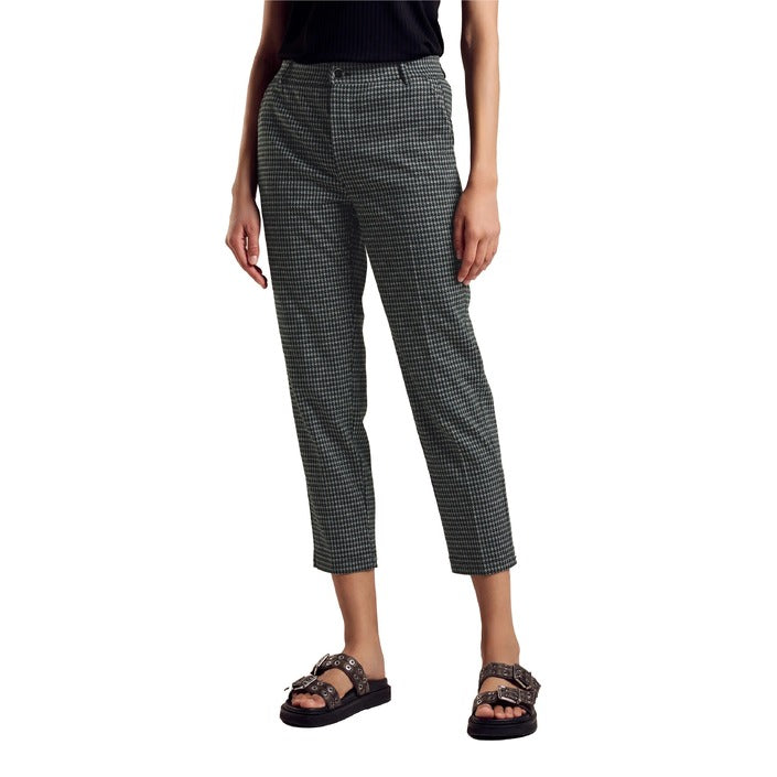 Street One Minimalist Checkered Capri Pants